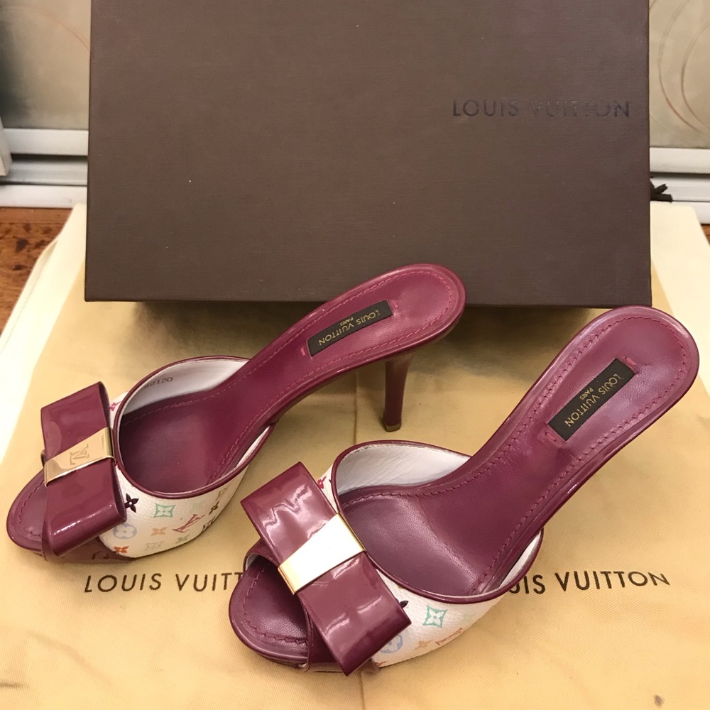 Louis Vuitton heels with all equipment